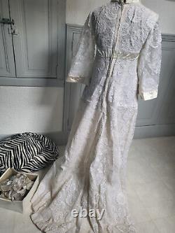 Ancienne robe de mariée à traîne taille 36 bouquet couronne voile complete