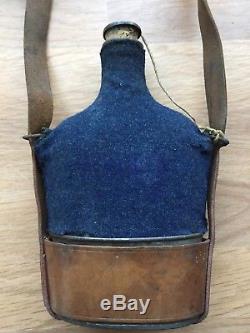 BIDON de CAVALERIE Modèle 1884 99 complet avec sa housse et son cuir fauve