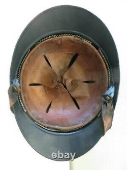 Beau casque ADRIAN de chasseur, modèle 1915, peinture noire, complet