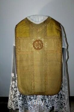 Chasuble Romaine de prêtre complète en drap d'or XIXe Siècle