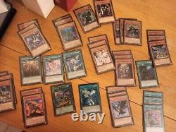 Collection complète de cartes Yu-Gi-Oh NM