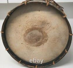 Ensemble complet tambour, baguettes et tablier de cuir 1914-1918