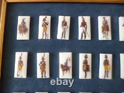 RARE cadre collection complète PIN's GENDARMERIE des origines en porcelaine