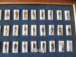 RARE cadre collection complète PIN's GENDARMERIE des origines en porcelaine
