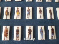 RARE cadre collection complète PIN's GENDARMERIE des origines en porcelaine
