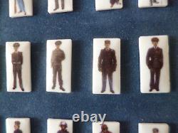 RARE cadre collection complète PIN's GENDARMERIE des origines en porcelaine