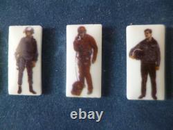 RARE cadre collection complète PIN's GENDARMERIE des origines en porcelaine