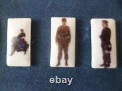 RARE cadre collection complète PIN's GENDARMERIE des origines en porcelaine