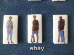 RARE cadre collection complète PIN's GENDARMERIE des origines en porcelaine