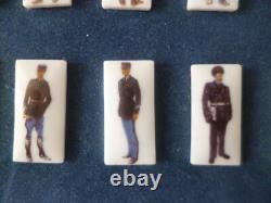 RARE cadre collection complète PIN's GENDARMERIE des origines en porcelaine
